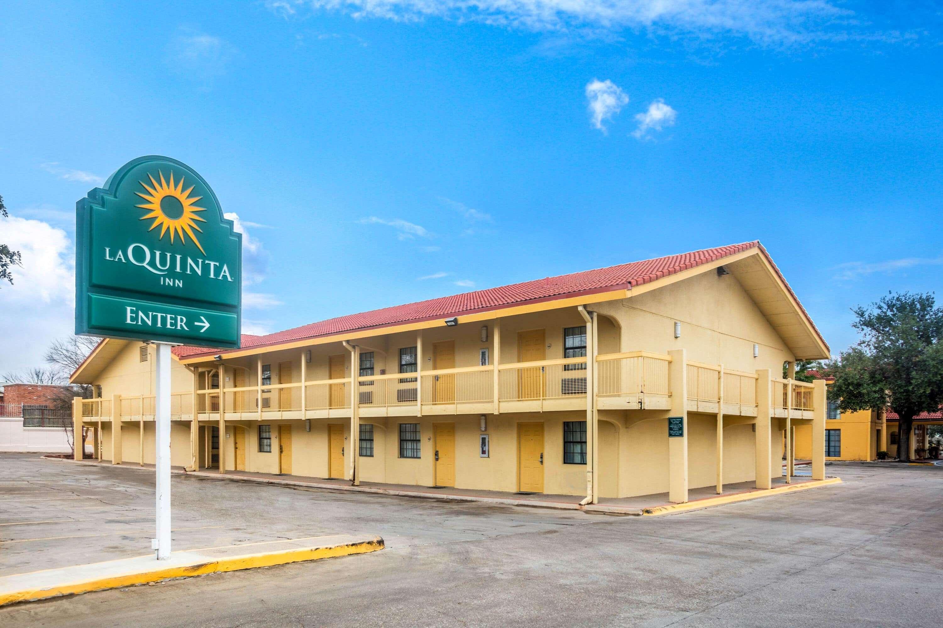 Super 8 By Wyndham 3*