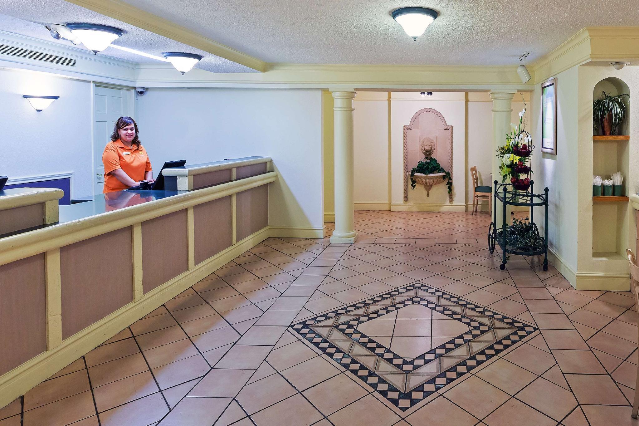 Hotel Super 8 By Wyndham Eagle Pass