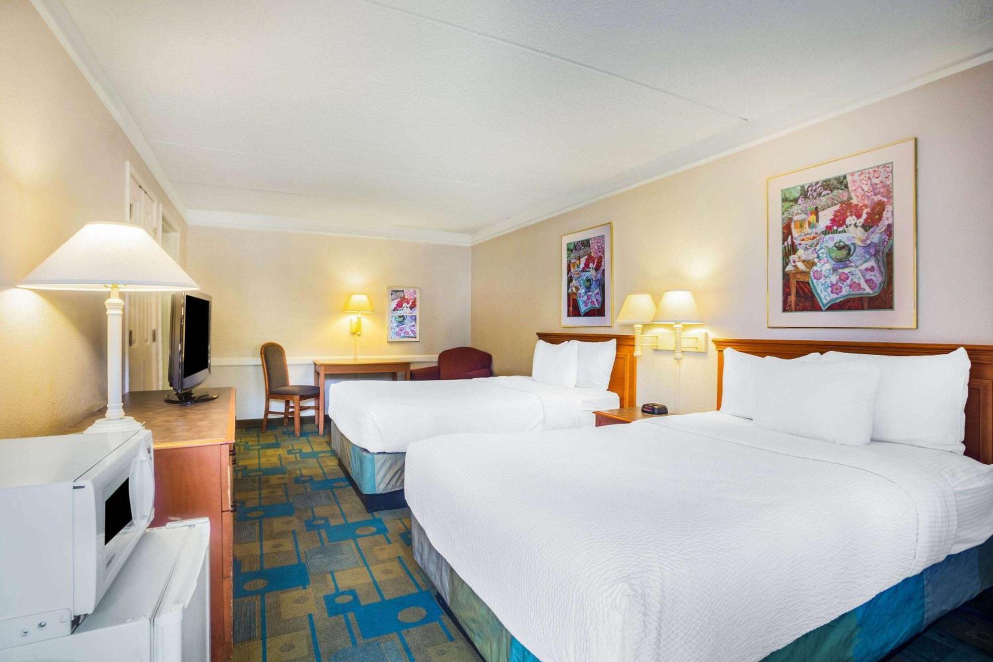 Super 8 By Wyndham