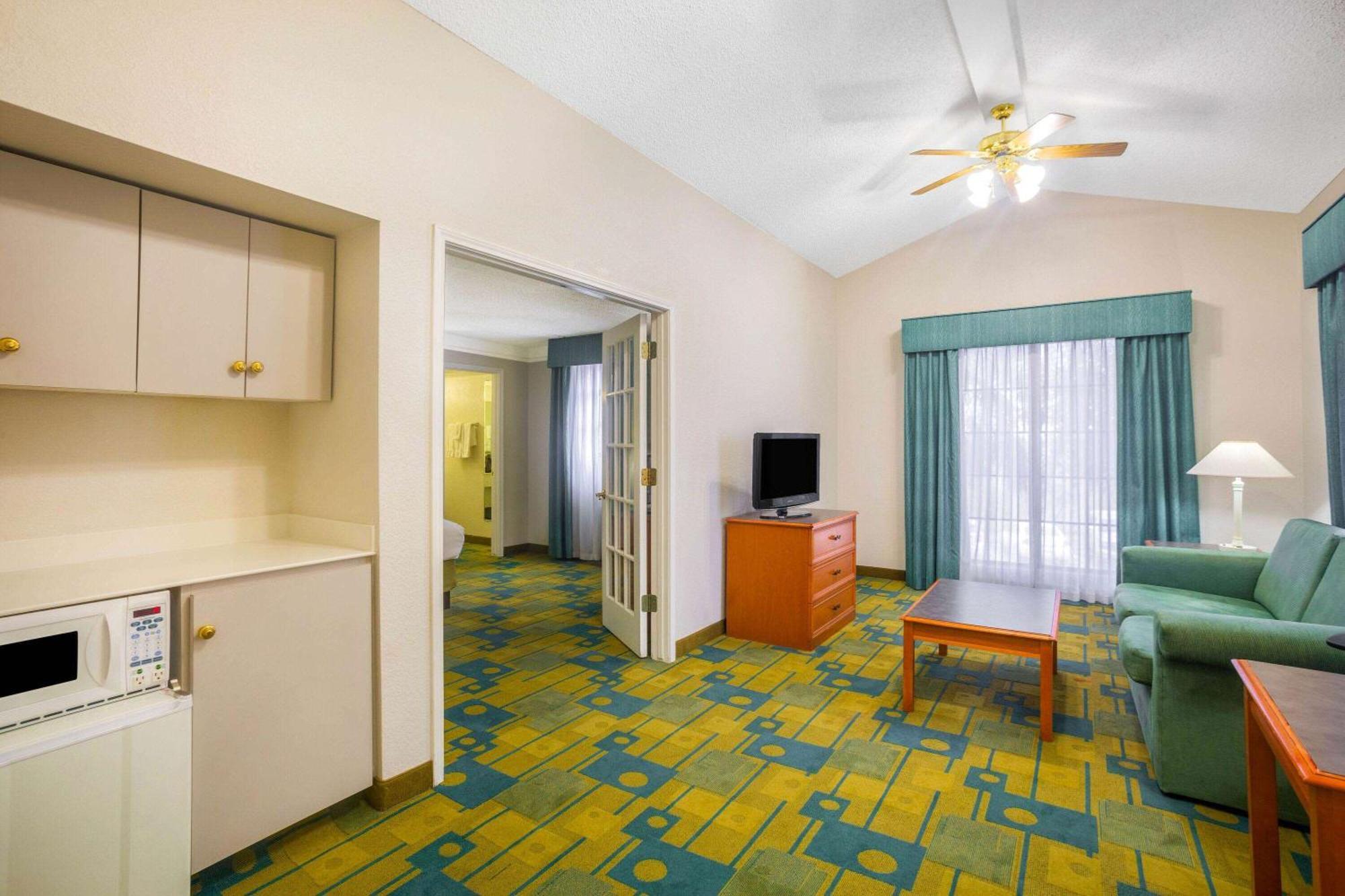 Super 8 By Wyndham