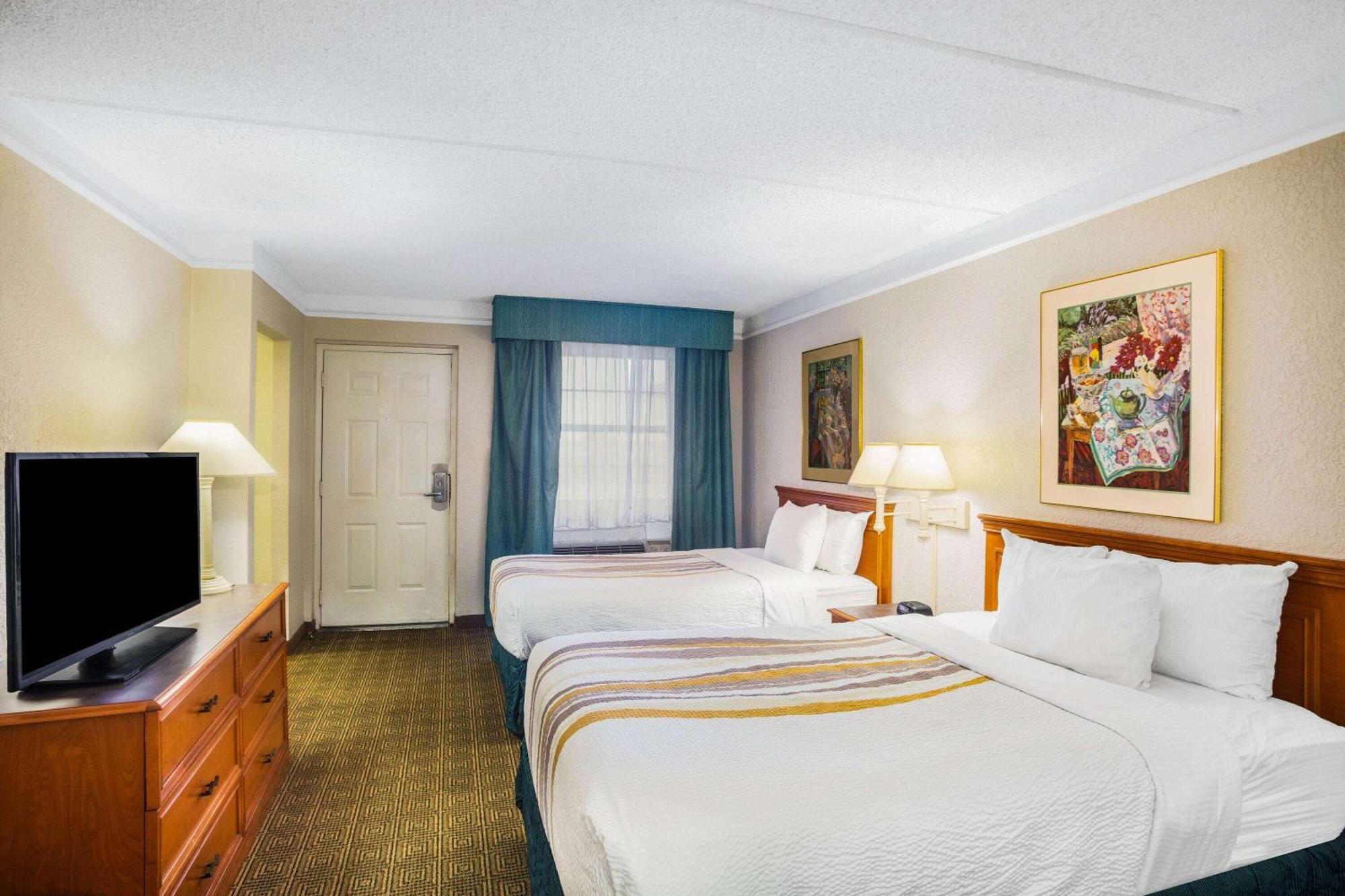 Super 8 By Wyndham Hotel Eagle Pass
