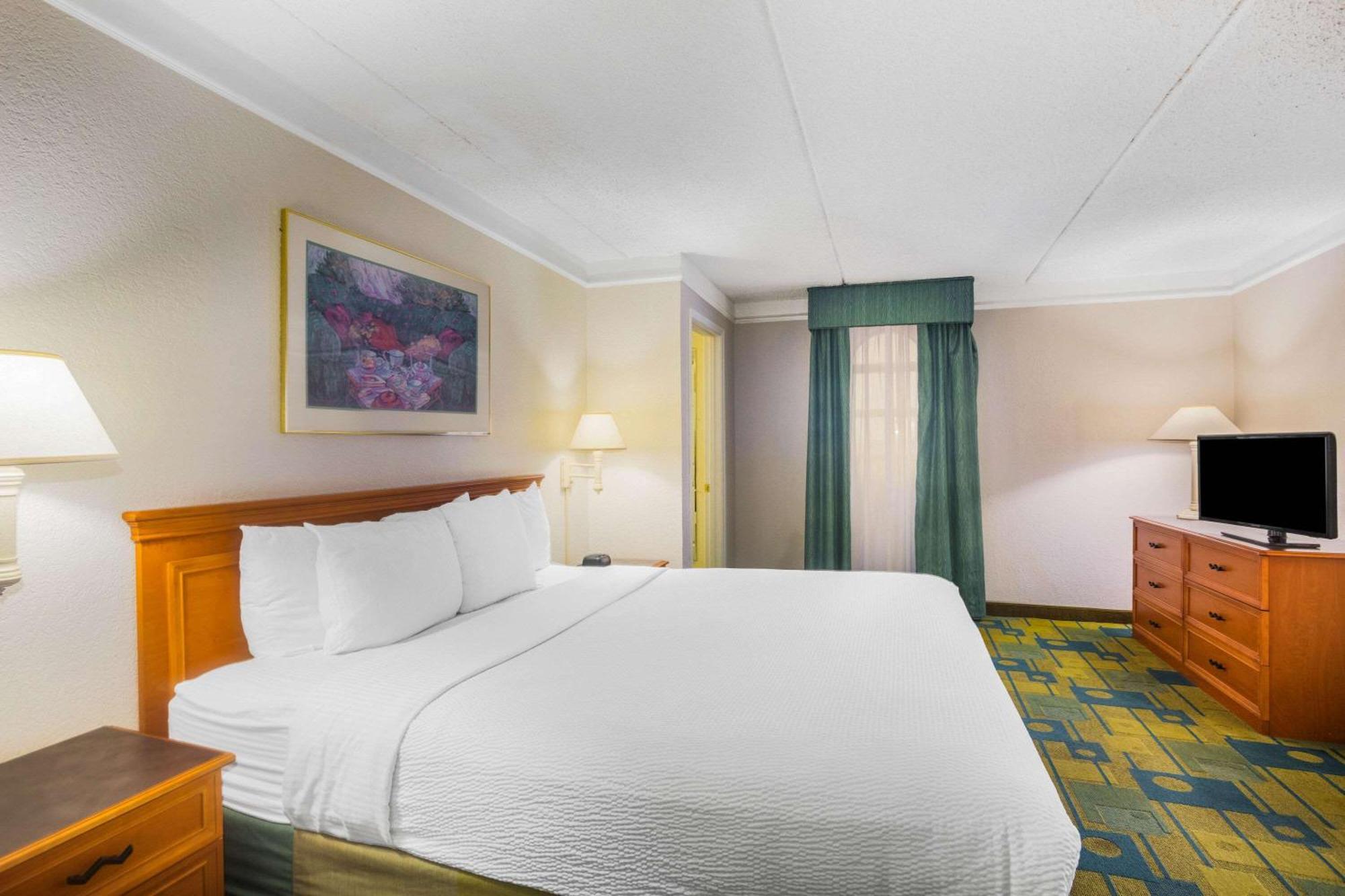 Super 8 By Wyndham