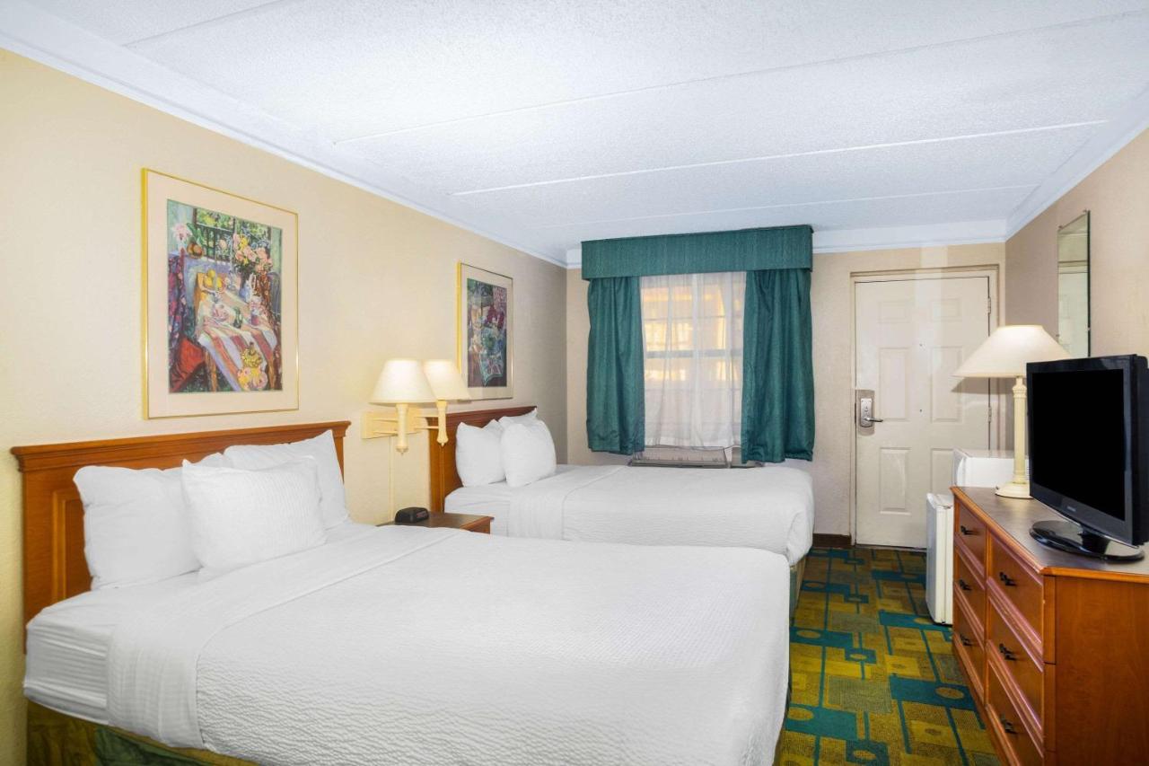 Super 8 By Wyndham 3* Eagle Pass