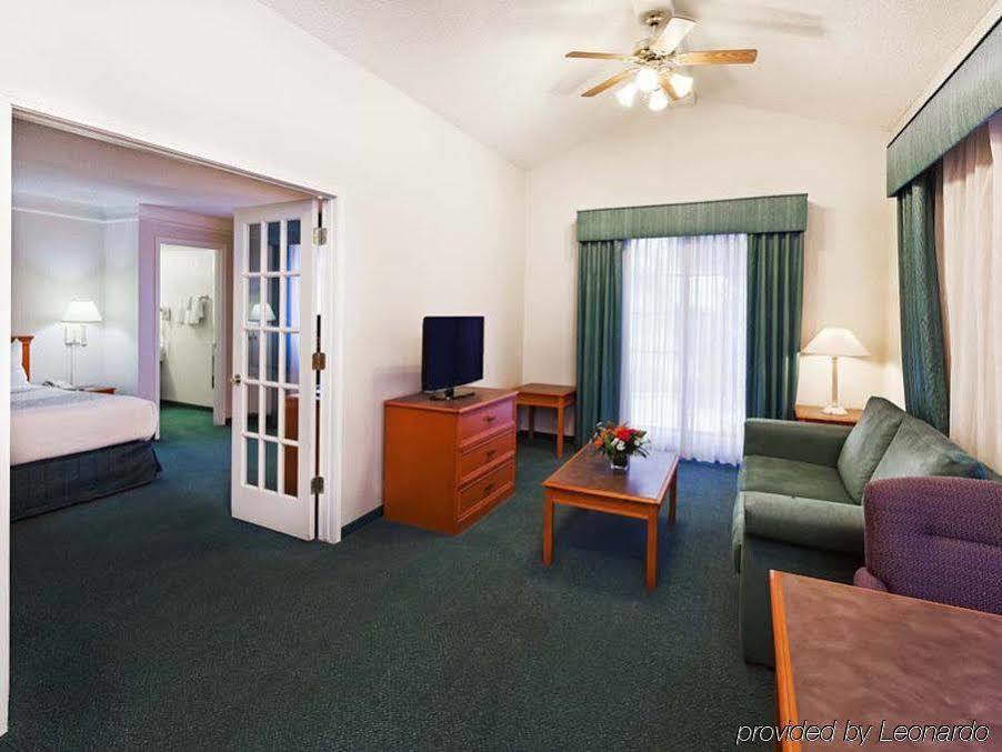 Hotel Super 8 By Wyndham Eagle Pass